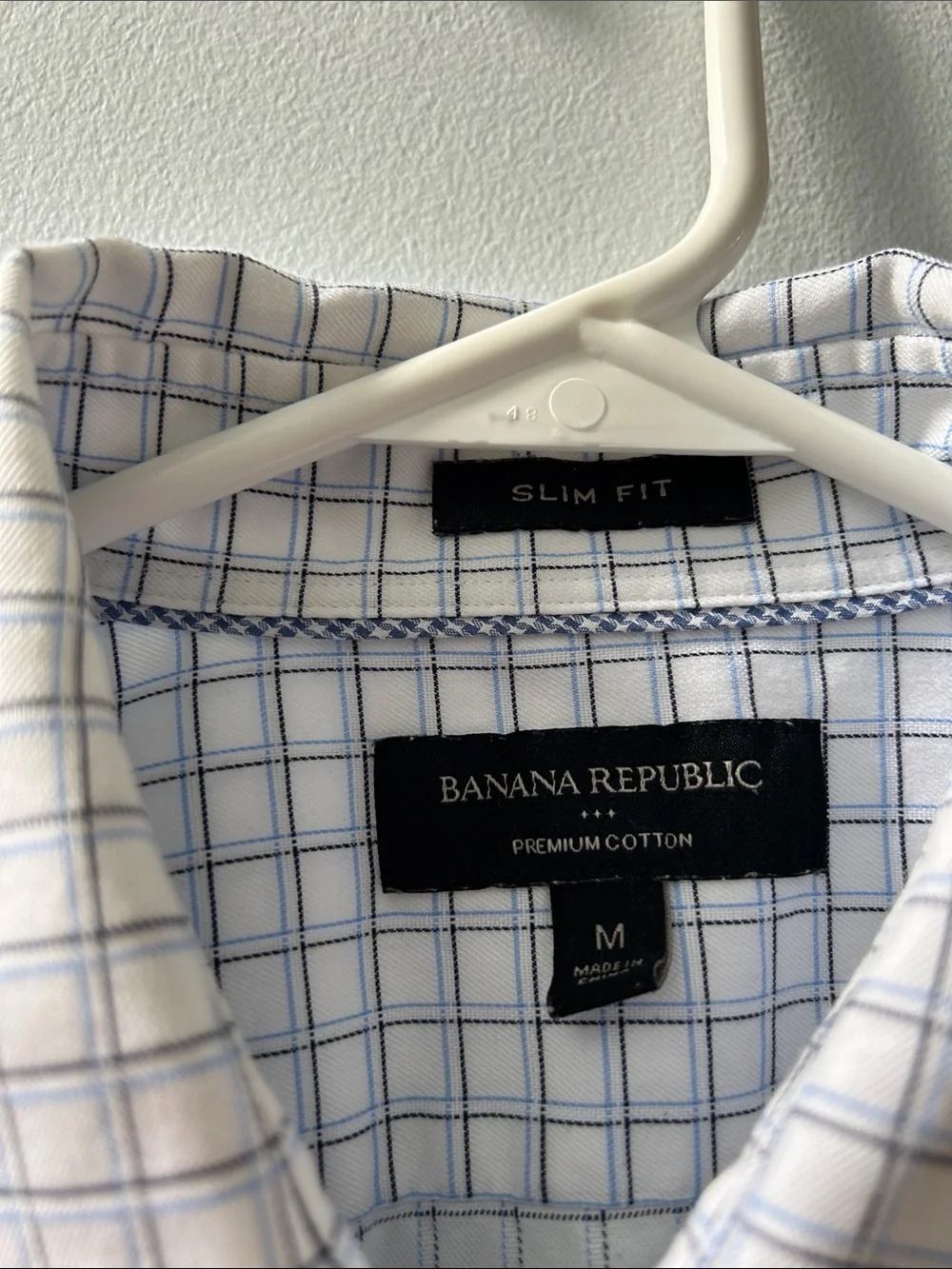 Men’s Banana Republic White Dress Shirt with Light Blue Check